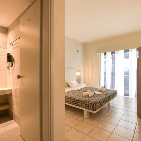 Bay By Omilos Hotel 4*