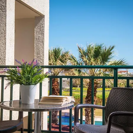 Bay By Omilos Hotel